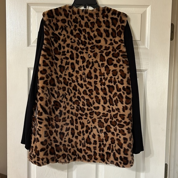 Leopard Vest - Picture 4 of 9